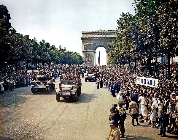 Освобождението на Париж през август 1944 г
