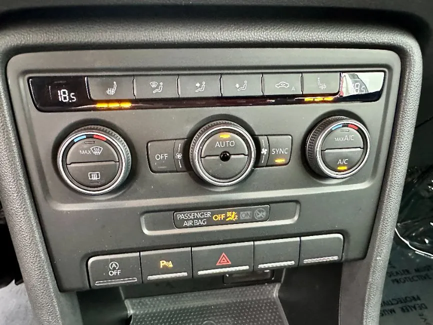 Volkswagen Beetle Cabriolet 1.2 TSi Club Image 9